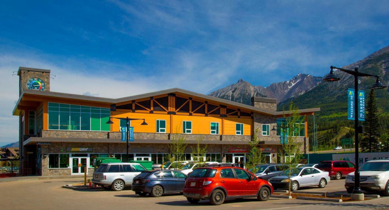 Hostel Downtown Canmore